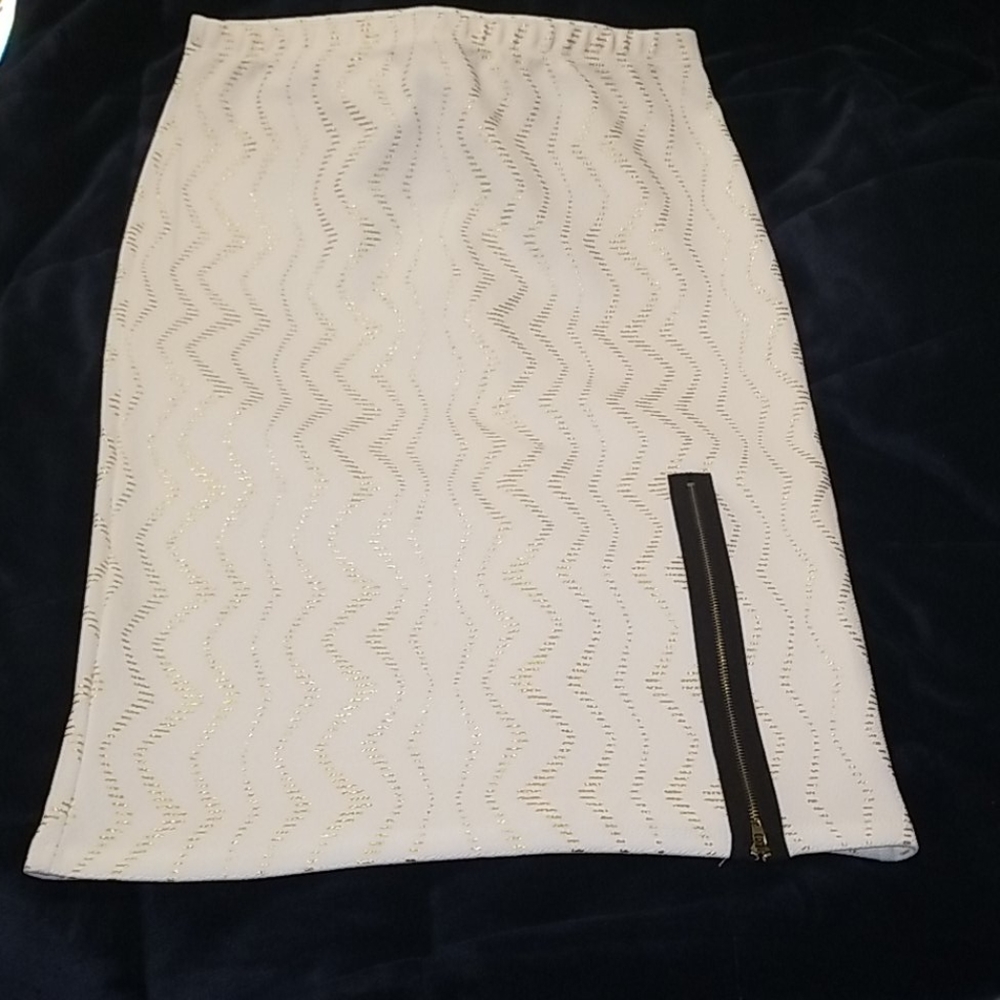 White and gold skirt